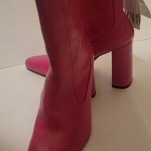 NWT ZARA 2020 HOT PINK RUNWAY COLLECTION ZIP UP HIGH HEEL LEATHER BOOTS Sz 9